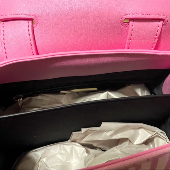 Steve Madden - Picture 6 of 8